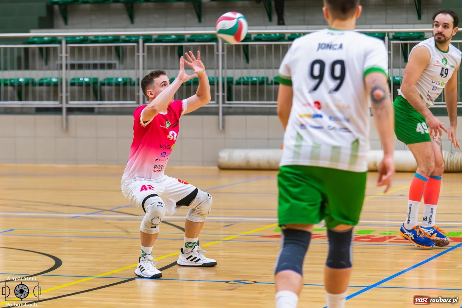 Zdjęcie w galerii na portalu naszraciborz.pl: Siatkarski dreszczowiec w Raciborzu. Pierwsza faza sezonu zakończona awansem do najlepszej ósemki [FOTO i WIDEO] wiadomości z regionu