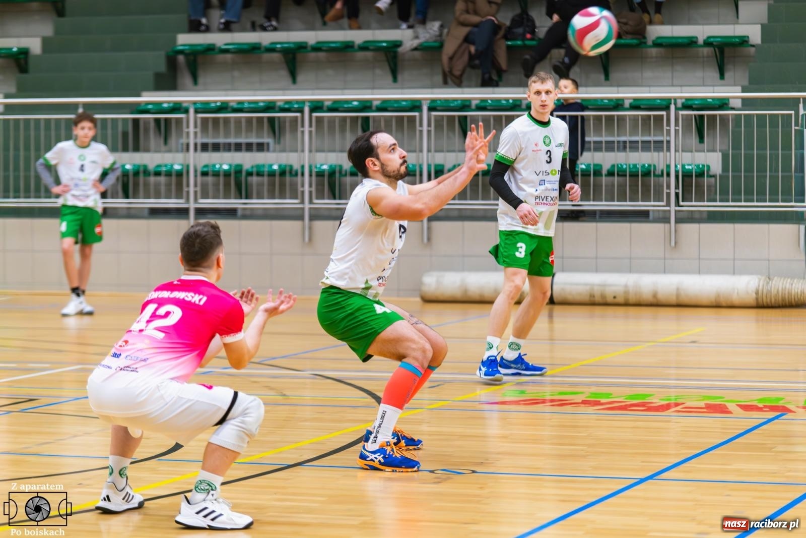Zdjęcie w galerii na portalu naszraciborz.pl: Siatkarski dreszczowiec w Raciborzu. Pierwsza faza sezonu zakończona awansem do najlepszej ósemki [FOTO i WIDEO] wiadomości z regionu