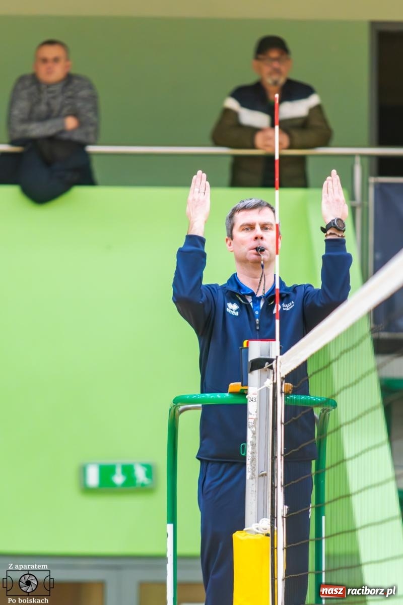 Zdjęcie w galerii na portalu naszraciborz.pl: Siatkarski dreszczowiec w Raciborzu. Pierwsza faza sezonu zakończona awansem do najlepszej ósemki [FOTO i WIDEO] wiadomości z regionu