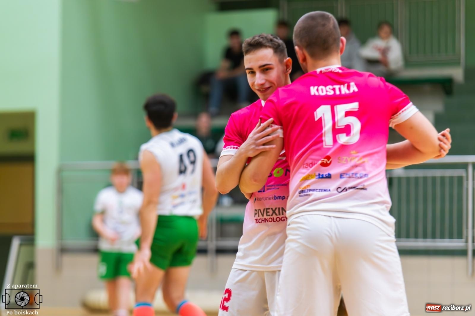 Zdjęcie w galerii na portalu naszraciborz.pl: Siatkarski dreszczowiec w Raciborzu. Pierwsza faza sezonu zakończona awansem do najlepszej ósemki [FOTO i WIDEO] wiadomości z regionu