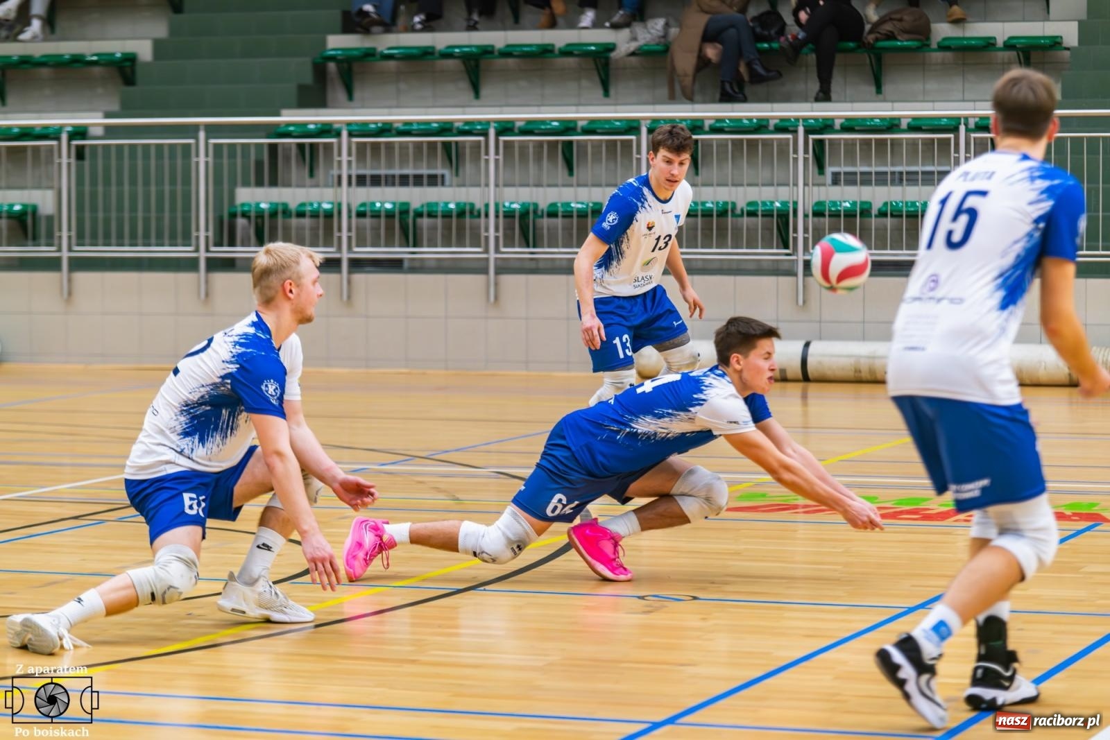 Zdjęcie w galerii na portalu naszraciborz.pl: Siatkarski dreszczowiec w Raciborzu. Pierwsza faza sezonu zakończona awansem do najlepszej ósemki [FOTO i WIDEO] wiadomości z regionu