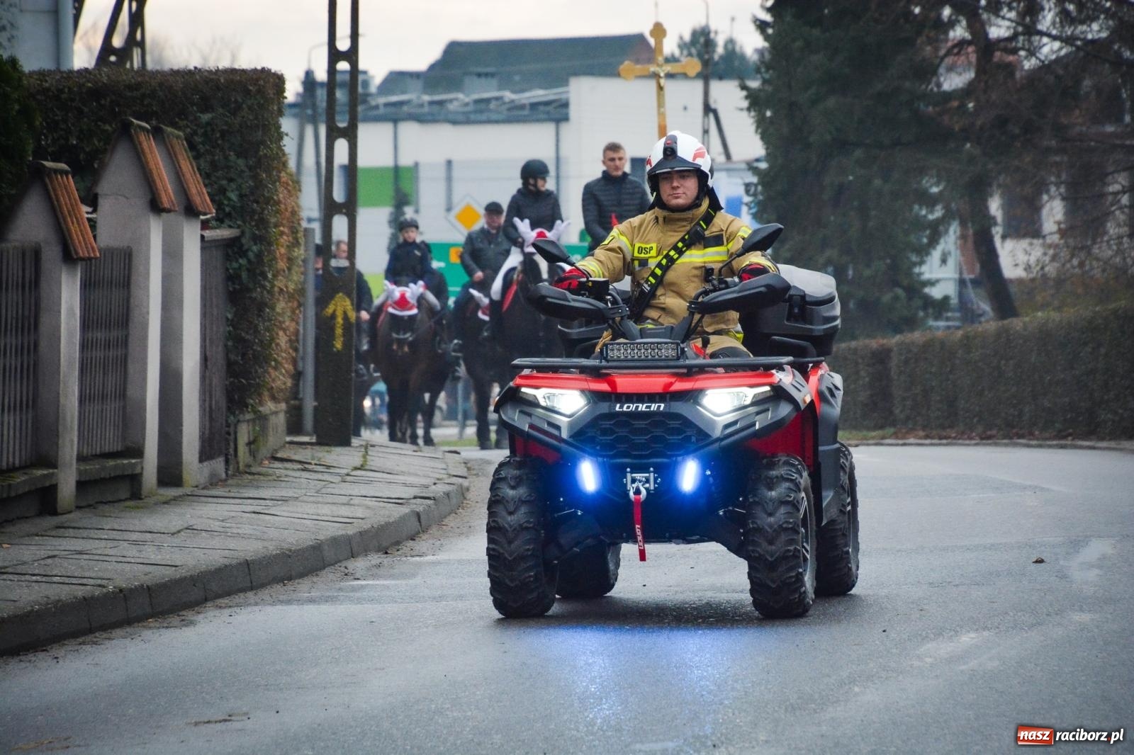 Zdjęcie w galerii na portalu naszraciborz.pl: Procesja konna do Mikołaszka – żywa tradycja Krzanowic [FOTO i WIDEO] wiadomości z regionu