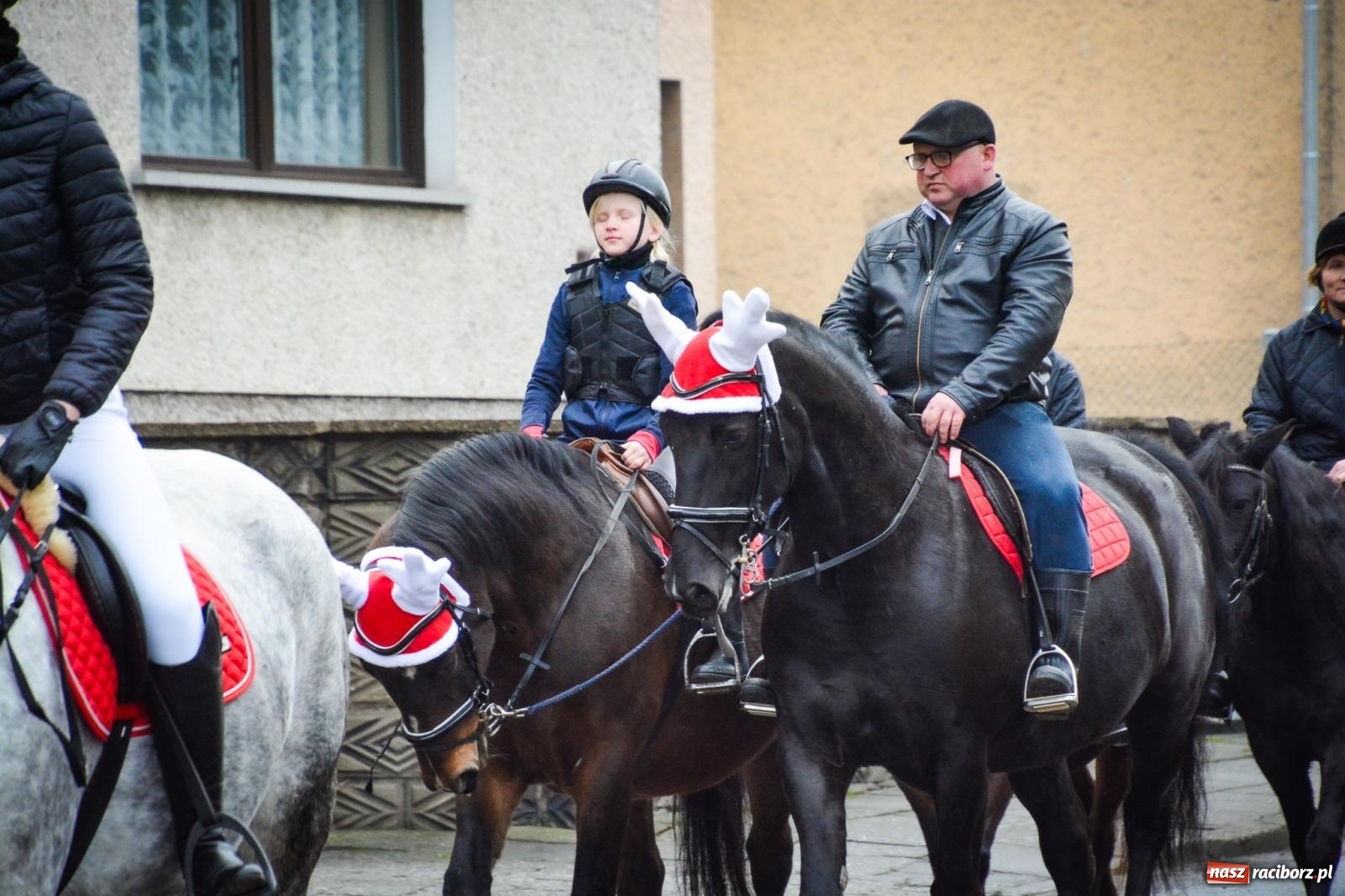 Zdjęcie w galerii na portalu naszraciborz.pl: Procesja konna do Mikołaszka – żywa tradycja Krzanowic [FOTO i WIDEO] wiadomości z regionu