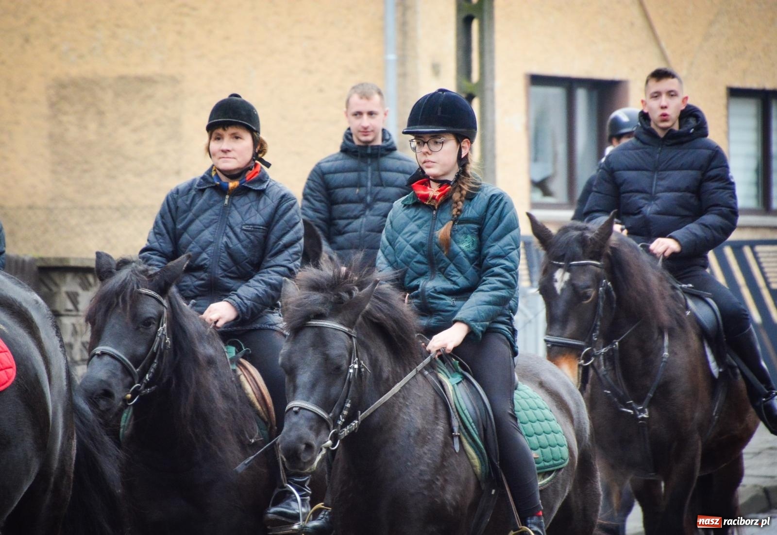 Zdjęcie w galerii na portalu naszraciborz.pl: Procesja konna do Mikołaszka – żywa tradycja Krzanowic [FOTO i WIDEO] wiadomości z regionu