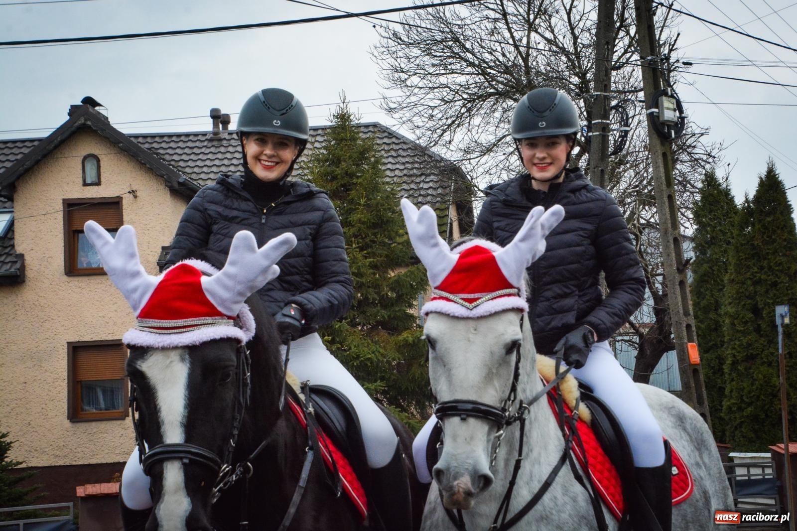 Zdjęcie w galerii na portalu naszraciborz.pl: Procesja konna do Mikołaszka – żywa tradycja Krzanowic [FOTO i WIDEO] wiadomości z regionu