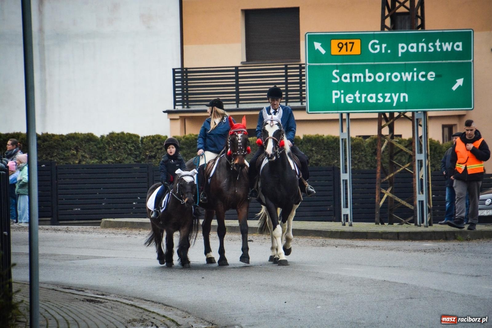Zdjęcie w galerii na portalu naszraciborz.pl: Procesja konna do Mikołaszka – żywa tradycja Krzanowic [FOTO i WIDEO] wiadomości z regionu