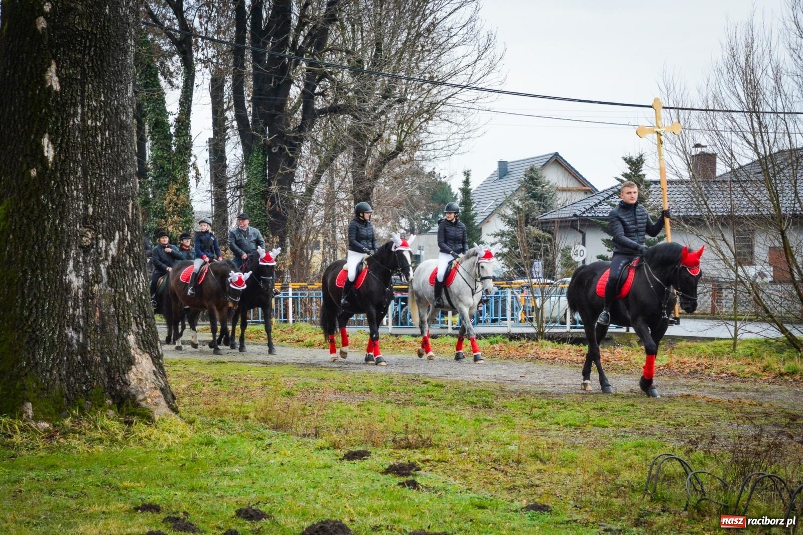 Zdjęcie w galerii na portalu naszraciborz.pl: Procesja konna do Mikołaszka – żywa tradycja Krzanowic [FOTO i WIDEO] wiadomości z regionu