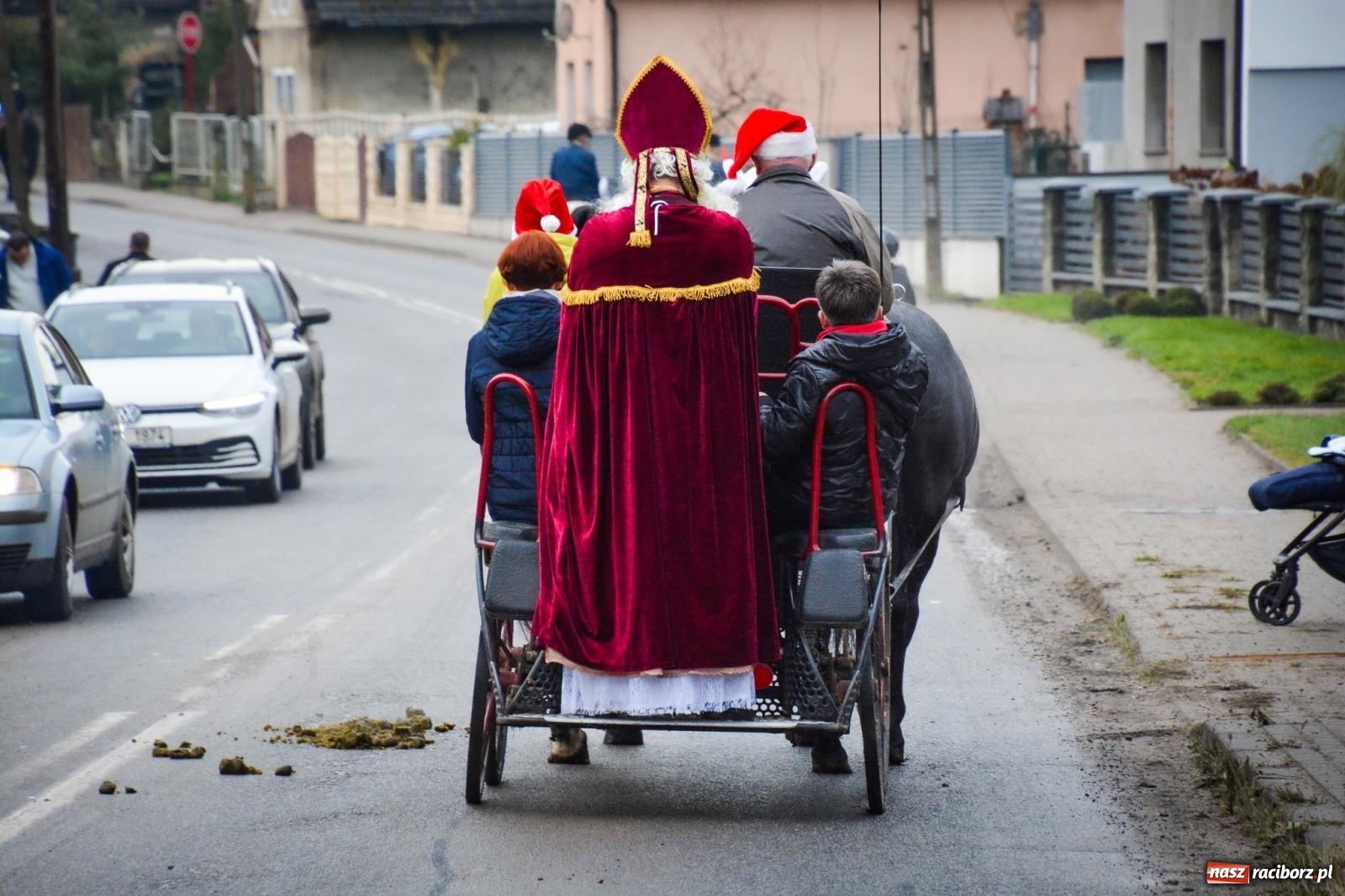 Zdjęcie w galerii na portalu naszraciborz.pl: Procesja konna do Mikołaszka – żywa tradycja Krzanowic [FOTO i WIDEO] wiadomości z regionu