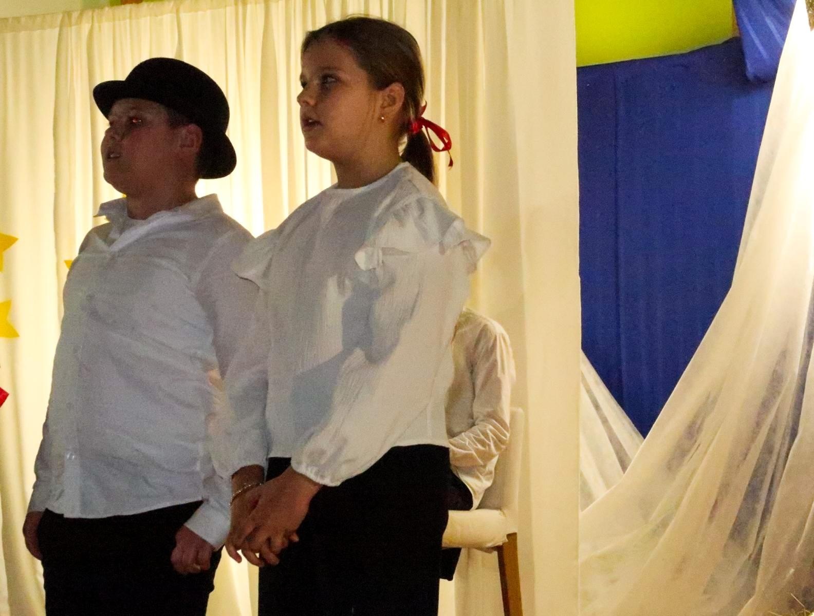 Zdjęcie w galerii na portalu naszraciborz.pl: Jasełka i kiermasz na Płoni wiadomości z regionu