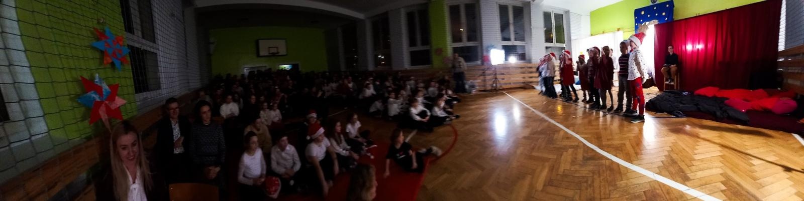 Zdjęcie w galerii na portalu naszraciborz.pl: Jasełka i kiermasz na Płoni wiadomości z regionu