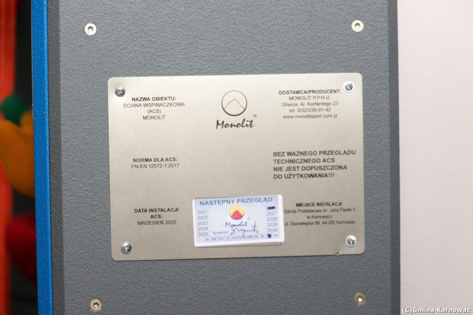 Zdjęcie w galerii na portalu naszraciborz.pl: Nowoczesna ścianka wspinaczkowa otwarta w Kornowacu wiadomości z regionu