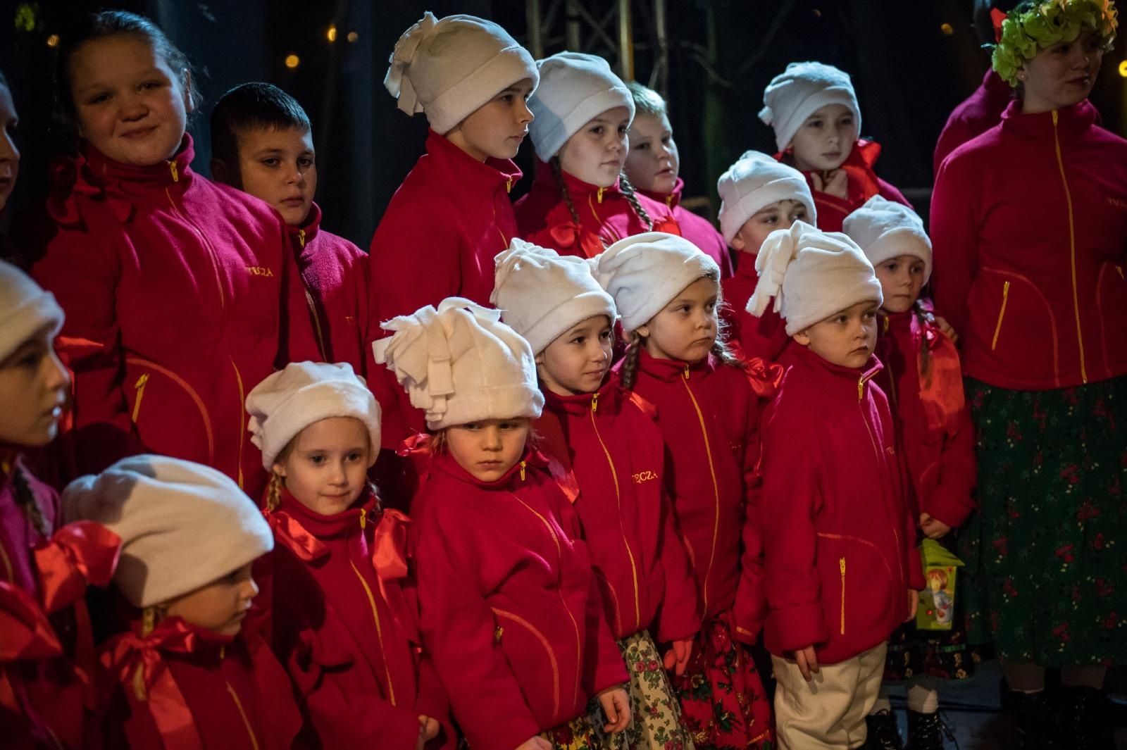 Zdjęcie w galerii na portalu naszraciborz.pl: Zamkowa parada świętego Mikołaja przyciągnęła tłumy. W niedzielę wystąpi TOBY [FOTO i WIDEO] wiadomości z regionu