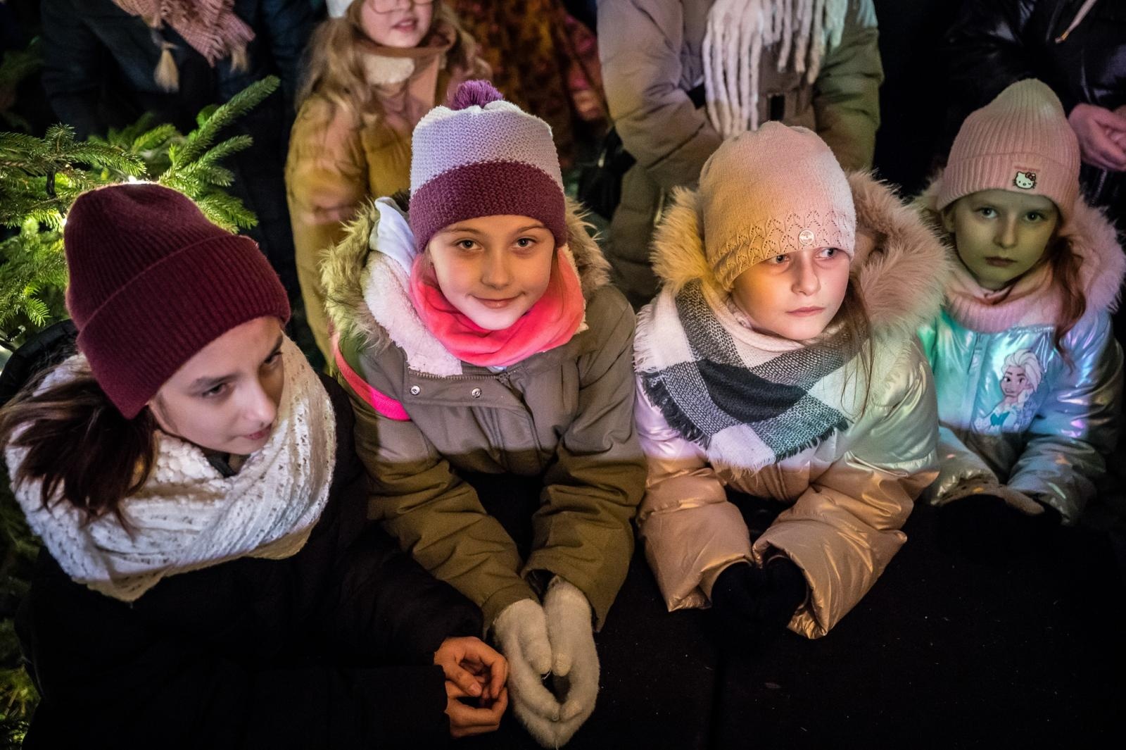 Zdjęcie w galerii na portalu naszraciborz.pl: Zamkowa parada świętego Mikołaja przyciągnęła tłumy. W niedzielę wystąpi TOBY [FOTO i WIDEO] wiadomości z regionu