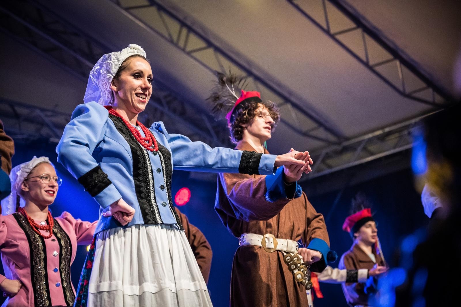 Zdjęcie w galerii na portalu naszraciborz.pl: Zamkowa parada świętego Mikołaja przyciągnęła tłumy. W niedzielę wystąpi TOBY [FOTO i WIDEO] wiadomości z regionu