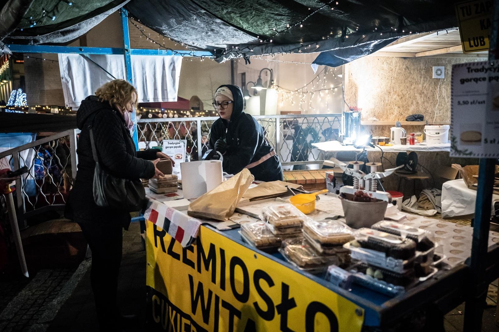 Zdjęcie w galerii na portalu naszraciborz.pl: Zamkowa parada świętego Mikołaja przyciągnęła tłumy. W niedzielę wystąpi TOBY [FOTO i WIDEO] wiadomości z regionu