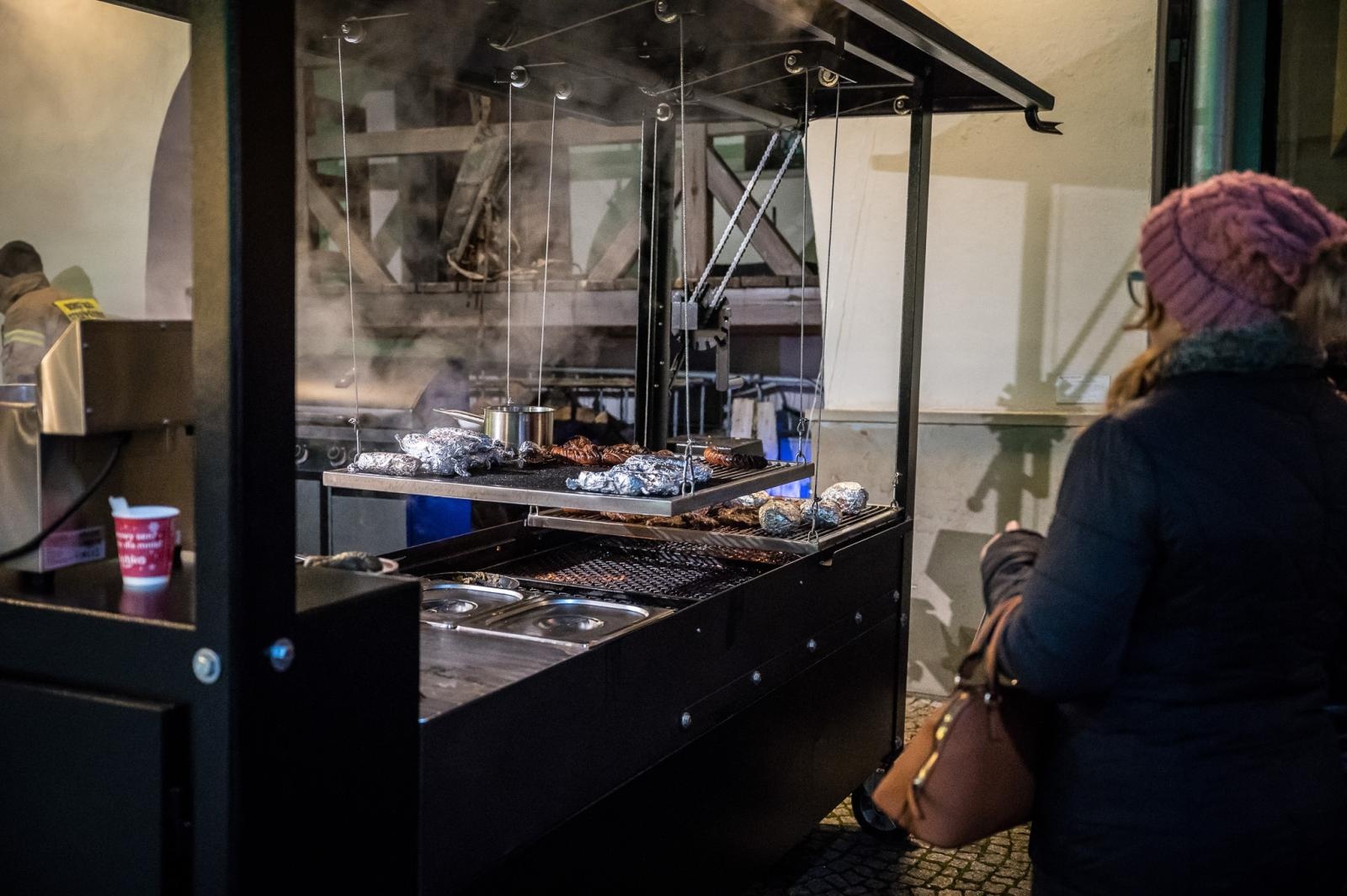 Zdjęcie w galerii na portalu naszraciborz.pl: Zamkowa parada świętego Mikołaja przyciągnęła tłumy. W niedzielę wystąpi TOBY [FOTO i WIDEO] wiadomości z regionu