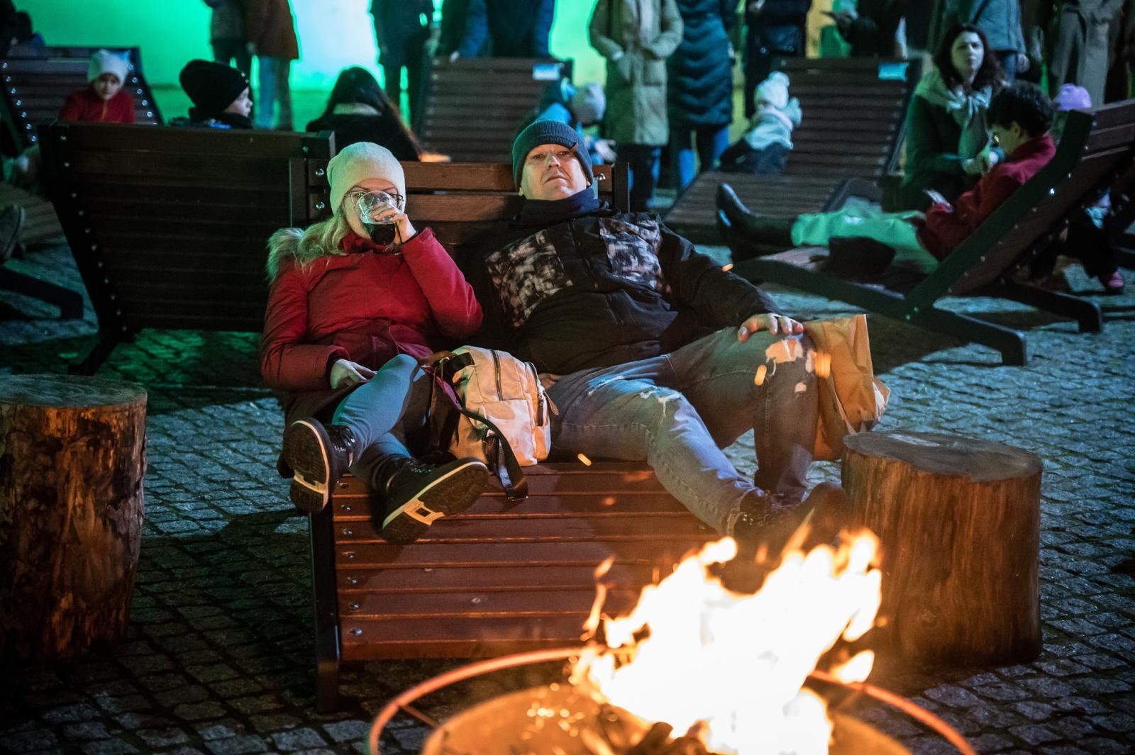 Zdjęcie w galerii na portalu naszraciborz.pl: Zamkowa parada świętego Mikołaja przyciągnęła tłumy. W niedzielę wystąpi TOBY [FOTO i WIDEO] wiadomości z regionu