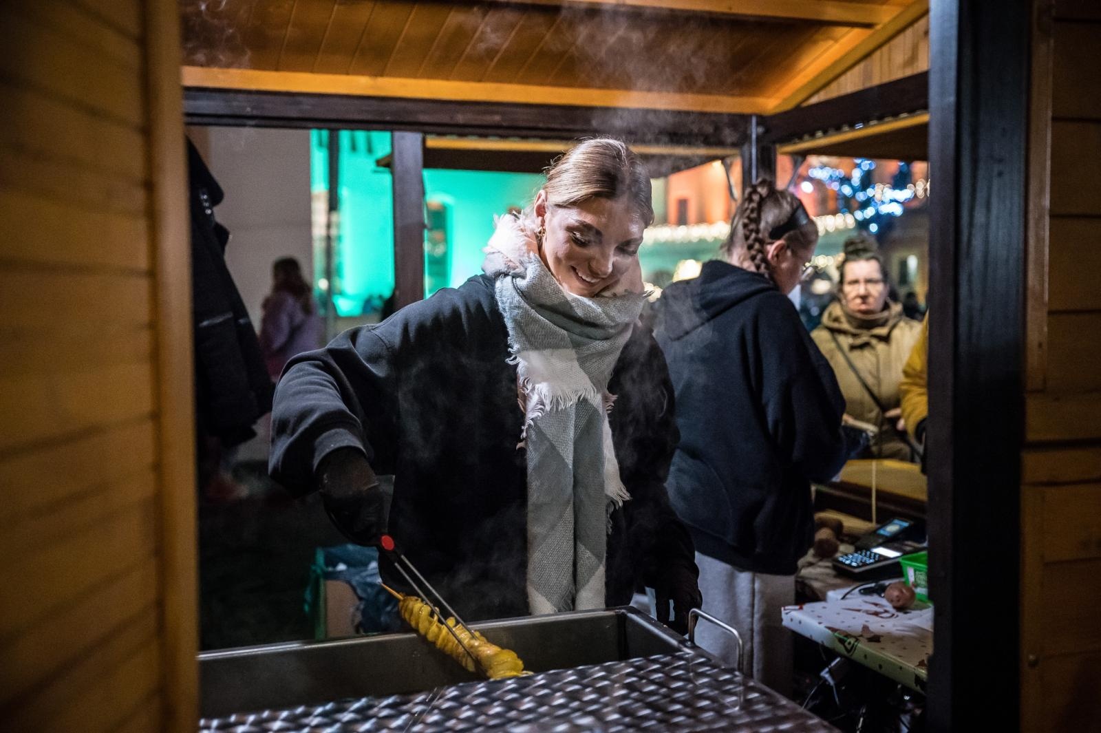 Zdjęcie w galerii na portalu naszraciborz.pl: Zamkowa parada świętego Mikołaja przyciągnęła tłumy. W niedzielę wystąpi TOBY [FOTO i WIDEO] wiadomości z regionu