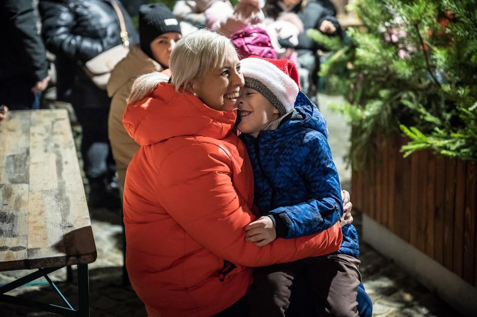 Zdjęcie w galerii na portalu naszraciborz.pl: Zamkowa parada świętego Mikołaja przyciągnęła tłumy. W niedzielę wystąpi TOBY [FOTO i WIDEO] wiadomości z regionu