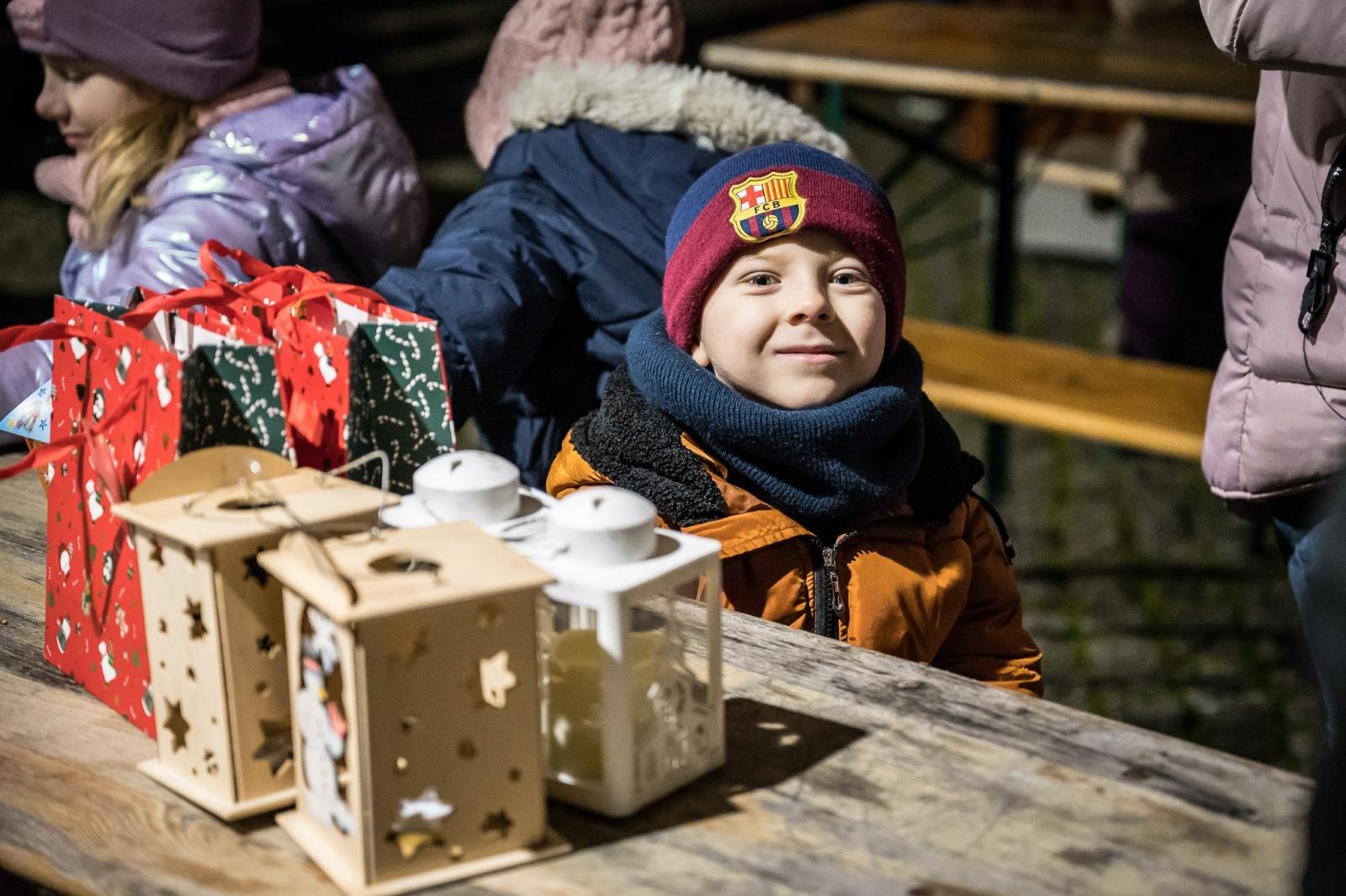 Zdjęcie w galerii na portalu naszraciborz.pl: Zamkowa parada świętego Mikołaja przyciągnęła tłumy. W niedzielę wystąpi TOBY [FOTO i WIDEO] wiadomości z regionu