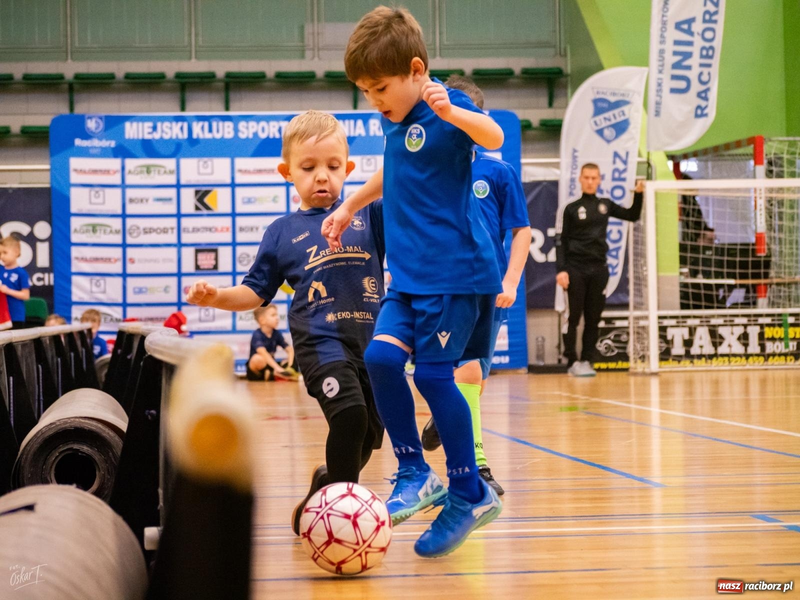 Zdjęcie w galerii na portalu naszraciborz.pl: Mikołajkowe zmagania najmłodszych. Turniej pełen emocji i sportowej radości [FOTO] wiadomości z regionu