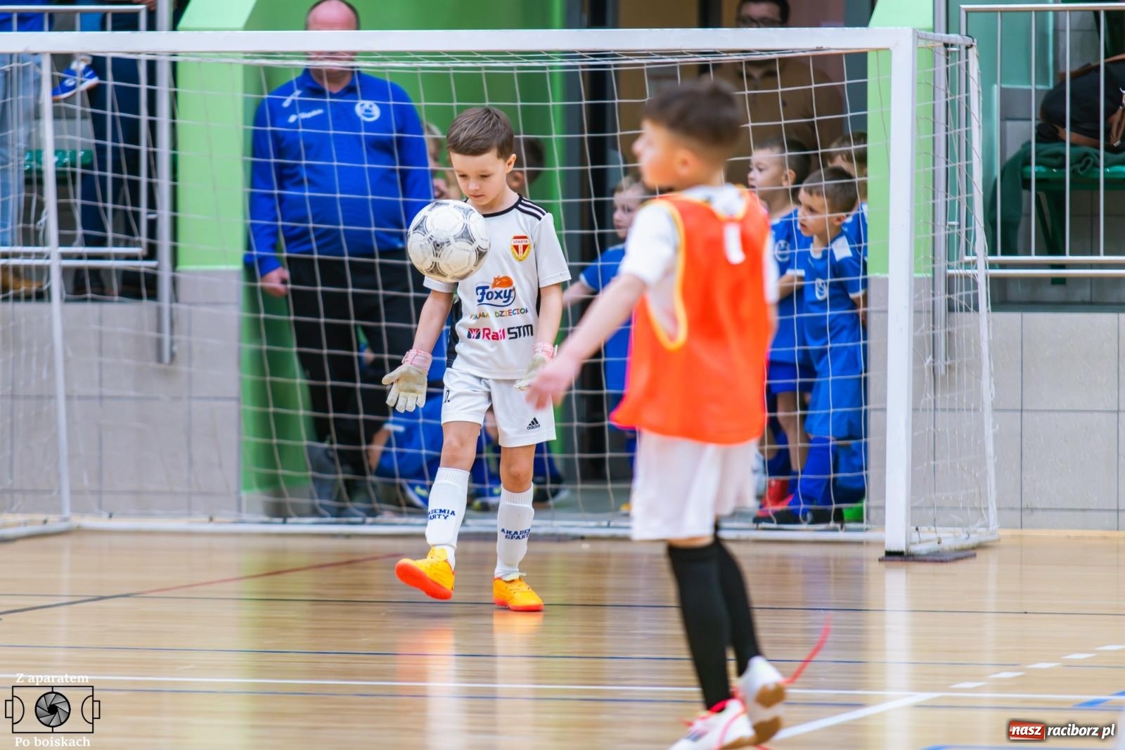 Zdjęcie w galerii na portalu naszraciborz.pl: Mikołajkowe zmagania najmłodszych. Turniej pełen emocji i sportowej radości [FOTO] wiadomości z regionu
