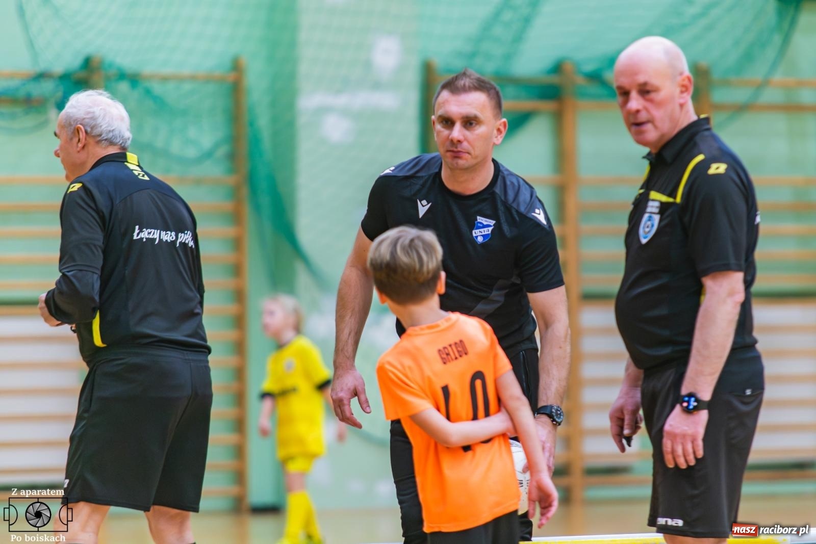 Zdjęcie w galerii na portalu naszraciborz.pl: Mikołajkowe zmagania najmłodszych. Turniej pełen emocji i sportowej radości [FOTO] wiadomości z regionu