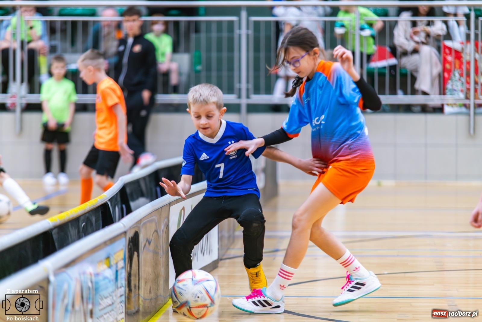 Zdjęcie w galerii na portalu naszraciborz.pl: Mikołajkowe zmagania najmłodszych. Turniej pełen emocji i sportowej radości [FOTO] wiadomości z regionu