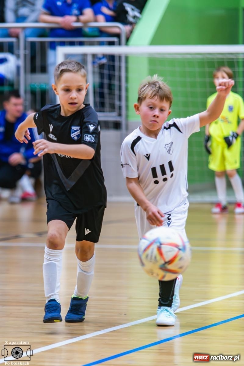 Zdjęcie w galerii na portalu naszraciborz.pl: Mikołajkowe zmagania najmłodszych. Turniej pełen emocji i sportowej radości [FOTO] wiadomości z regionu