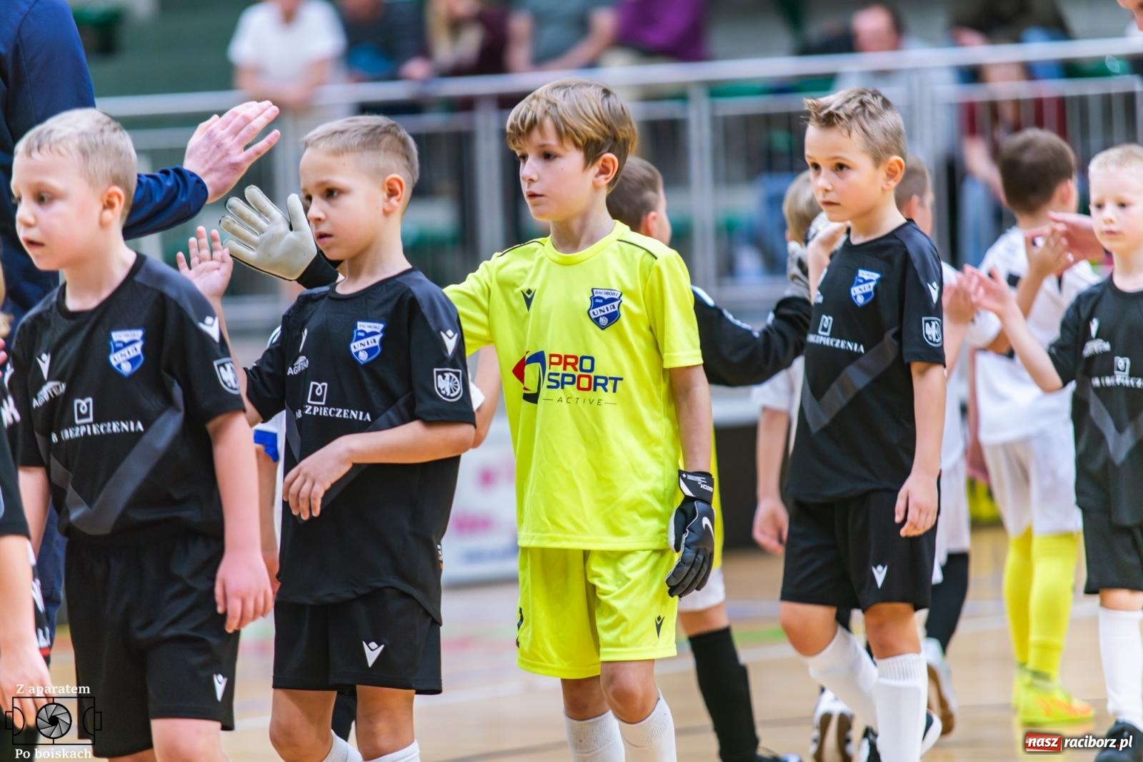 Zdjęcie w galerii na portalu naszraciborz.pl: Mikołajkowe zmagania najmłodszych. Turniej pełen emocji i sportowej radości [FOTO] wiadomości z regionu