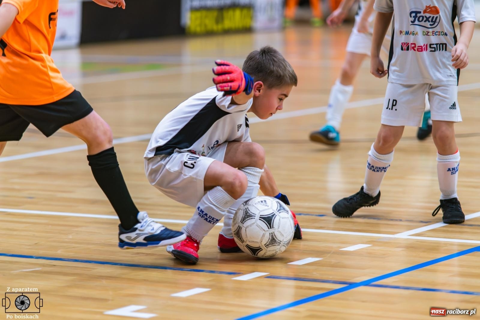Zdjęcie w galerii na portalu naszraciborz.pl: Mikołajkowe zmagania najmłodszych. Turniej pełen emocji i sportowej radości [FOTO] wiadomości z regionu