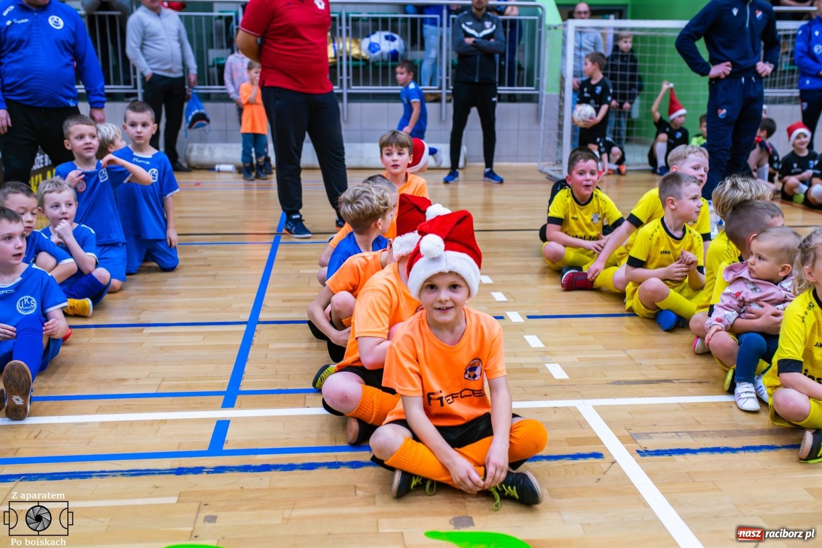 Zdjęcie w galerii na portalu naszraciborz.pl: Mikołajkowe zmagania najmłodszych. Turniej pełen emocji i sportowej radości [FOTO] wiadomości z regionu
