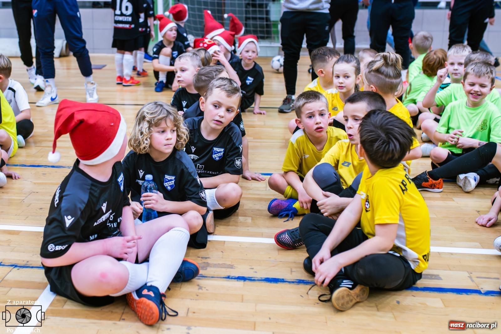 Zdjęcie w galerii na portalu naszraciborz.pl: Mikołajkowe zmagania najmłodszych. Turniej pełen emocji i sportowej radości [FOTO] wiadomości z regionu