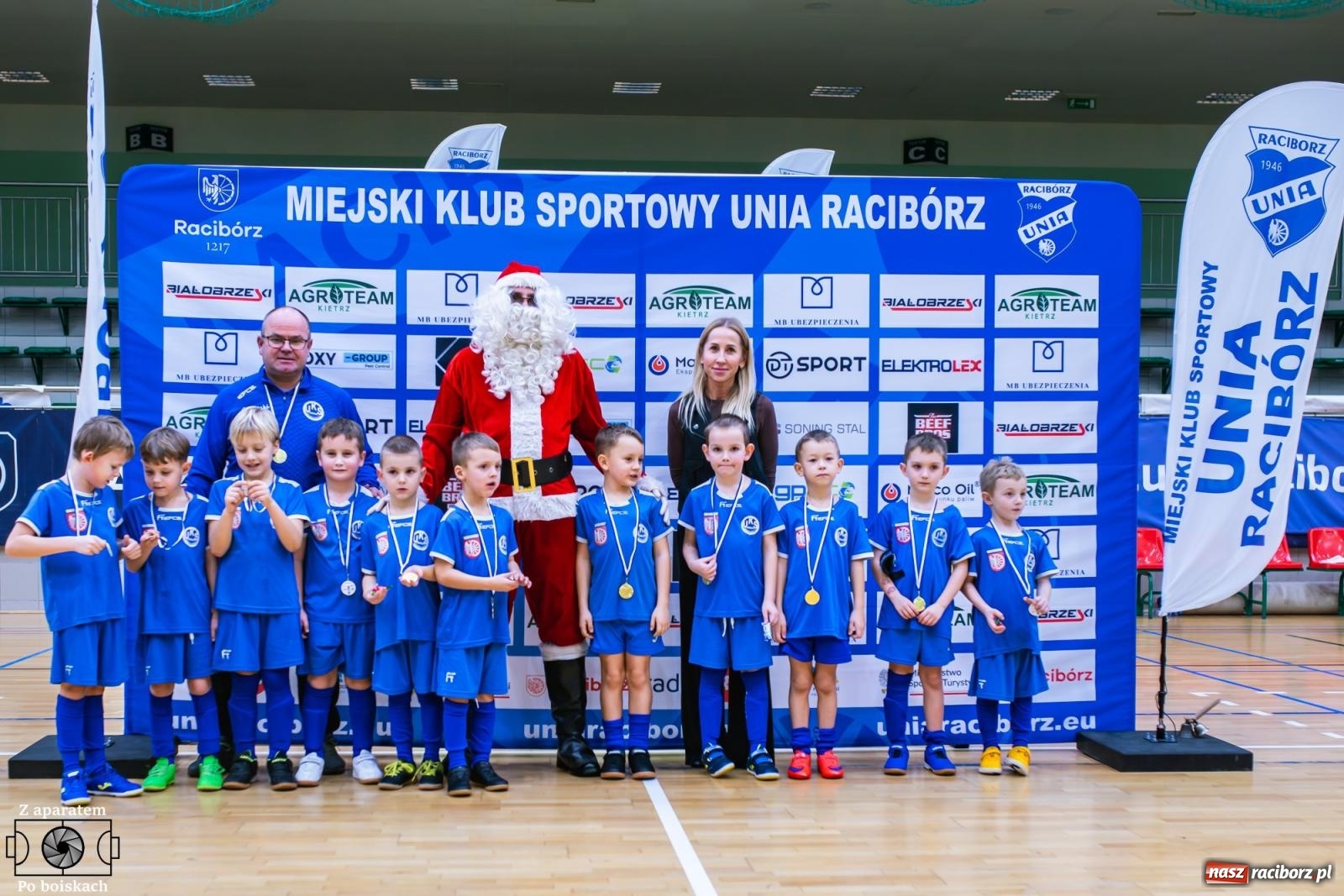 Zdjęcie w galerii na portalu naszraciborz.pl: Mikołajkowe zmagania najmłodszych. Turniej pełen emocji i sportowej radości [FOTO] wiadomości z regionu