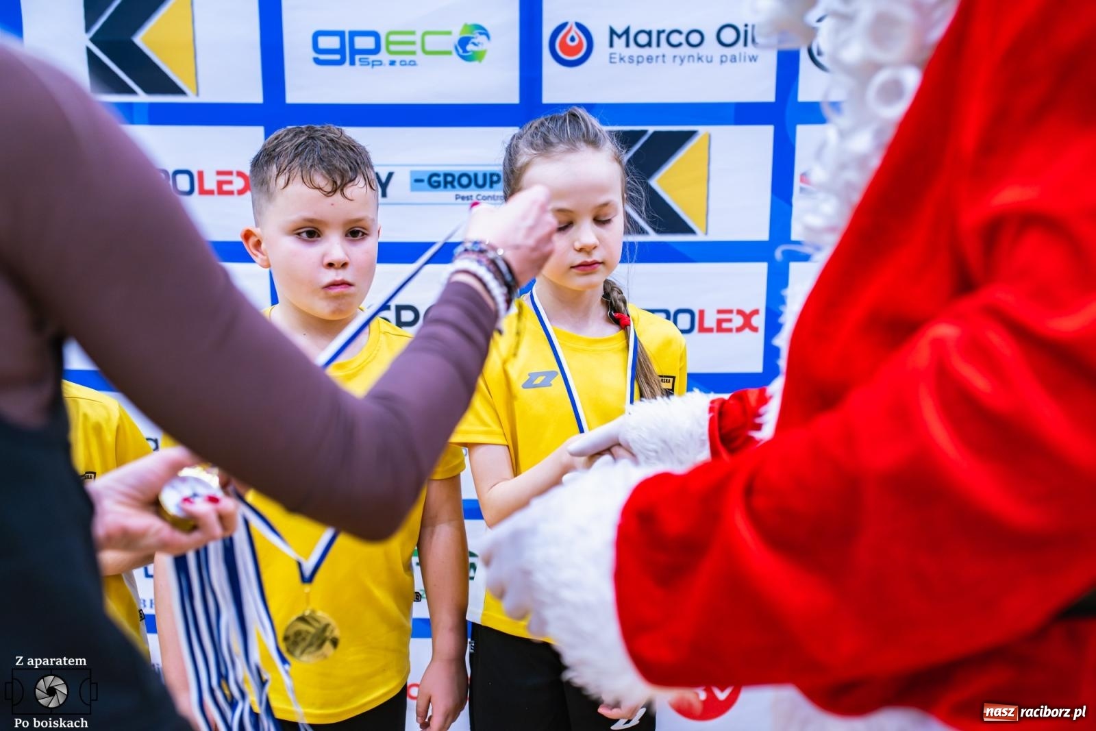 Zdjęcie w galerii na portalu naszraciborz.pl: Mikołajkowe zmagania najmłodszych. Turniej pełen emocji i sportowej radości [FOTO] wiadomości z regionu