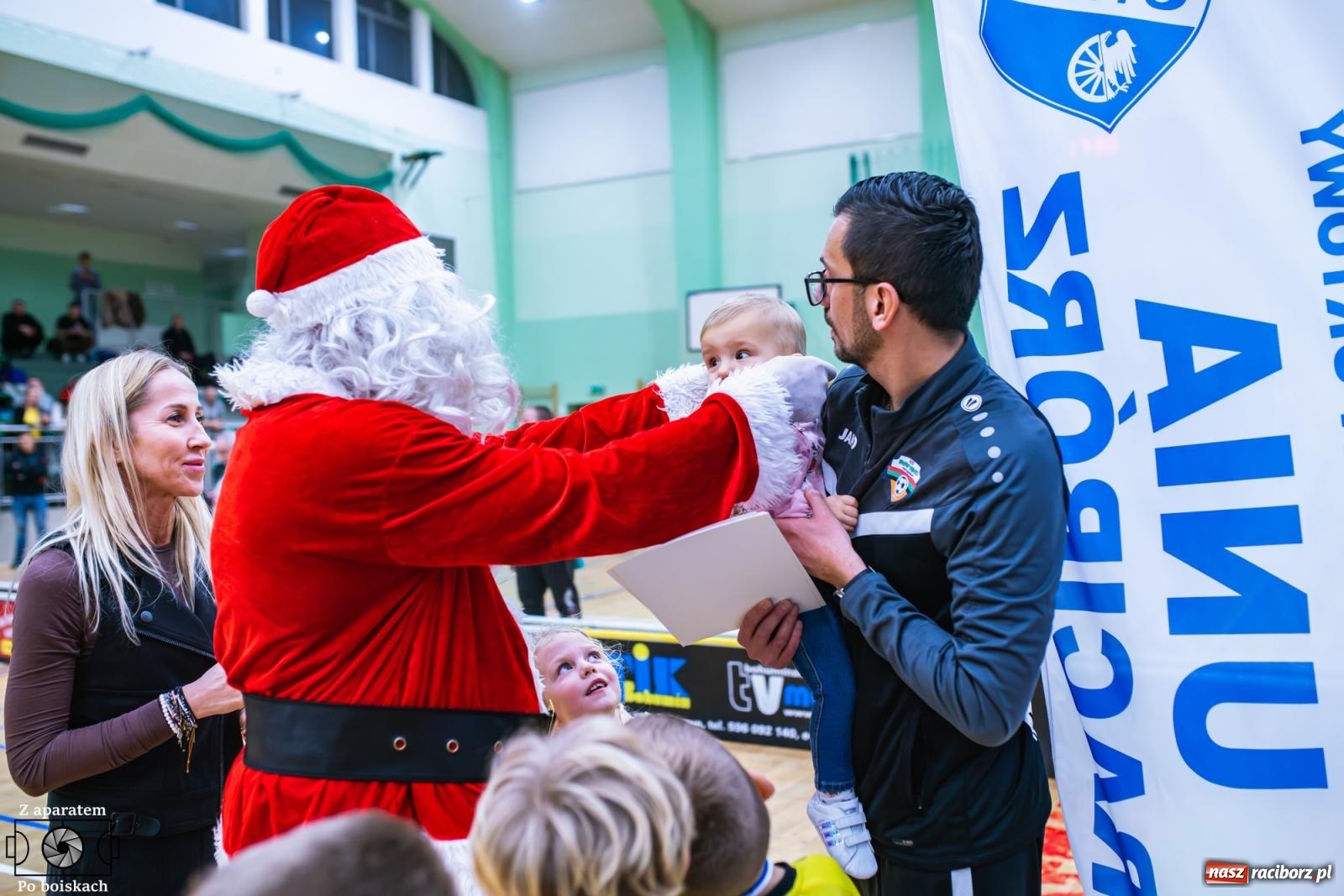 Zdjęcie w galerii na portalu naszraciborz.pl: Mikołajkowe zmagania najmłodszych. Turniej pełen emocji i sportowej radości [FOTO] wiadomości z regionu