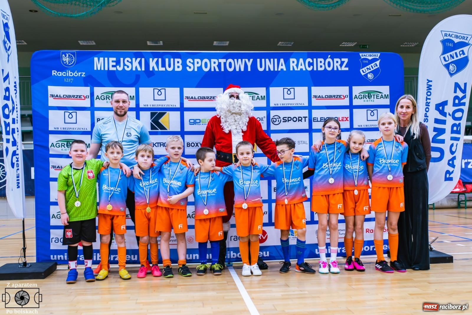 Zdjęcie w galerii na portalu naszraciborz.pl: Mikołajkowe zmagania najmłodszych. Turniej pełen emocji i sportowej radości [FOTO] wiadomości z regionu
