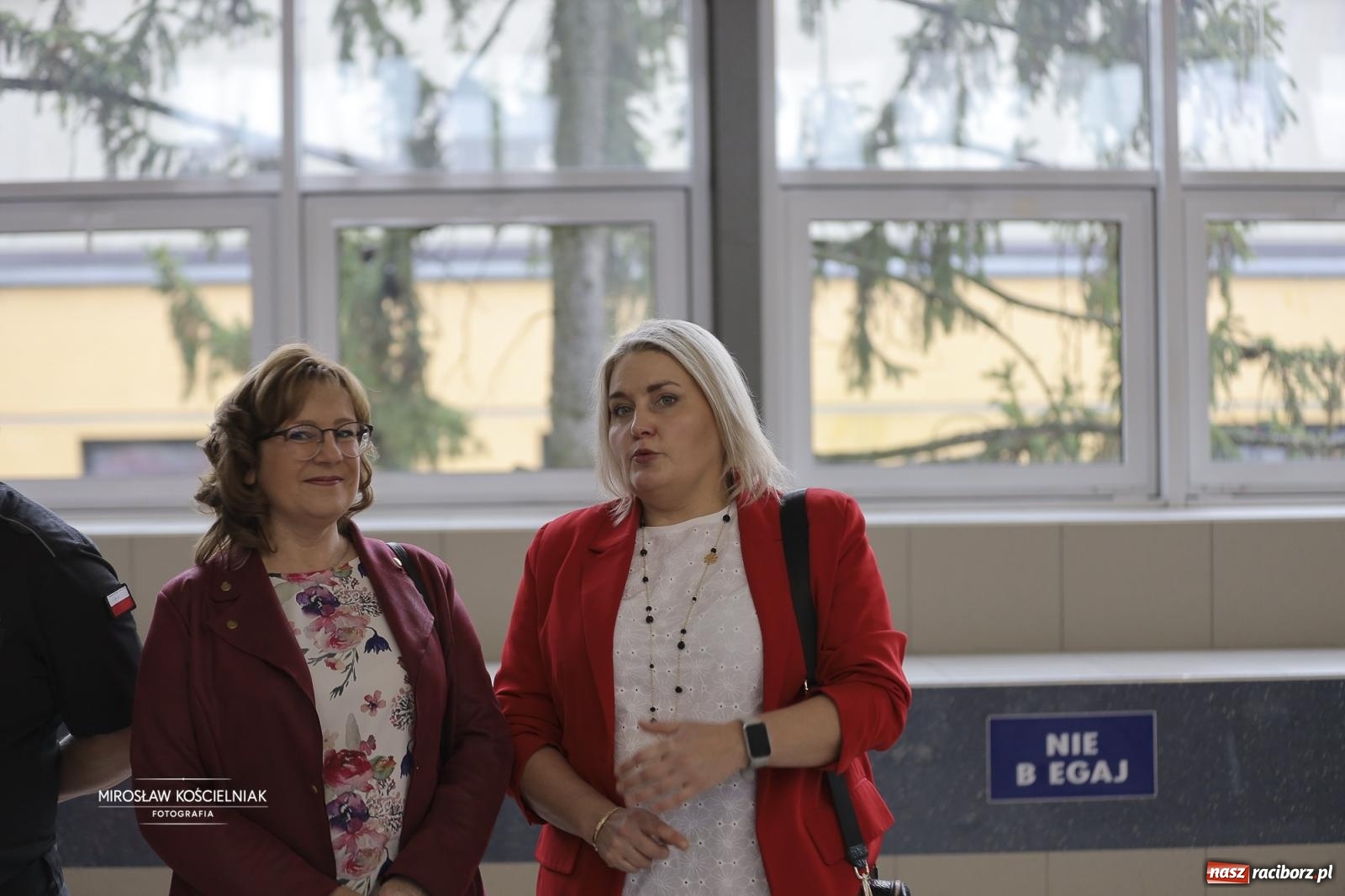 Zdjęcie w galerii na portalu naszraciborz.pl: XII Mikołajkowe Zawody Pływackie i jarmark z ZSOMS [FOTO i WIDEO] wiadomości z regionu