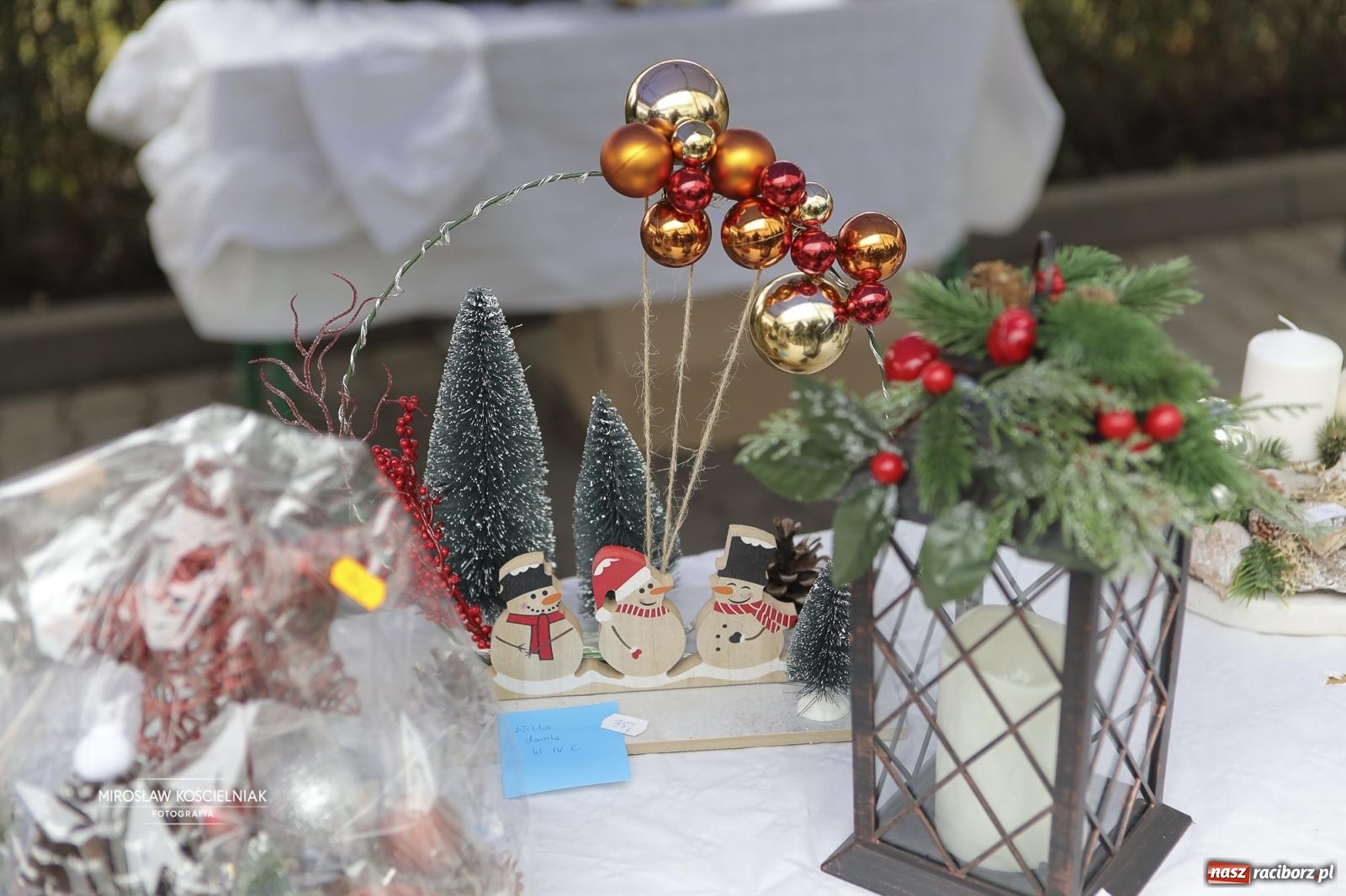 Zdjęcie w galerii na portalu naszraciborz.pl: XII Mikołajkowe Zawody Pływackie i jarmark z ZSOMS [FOTO i WIDEO] wiadomości z regionu