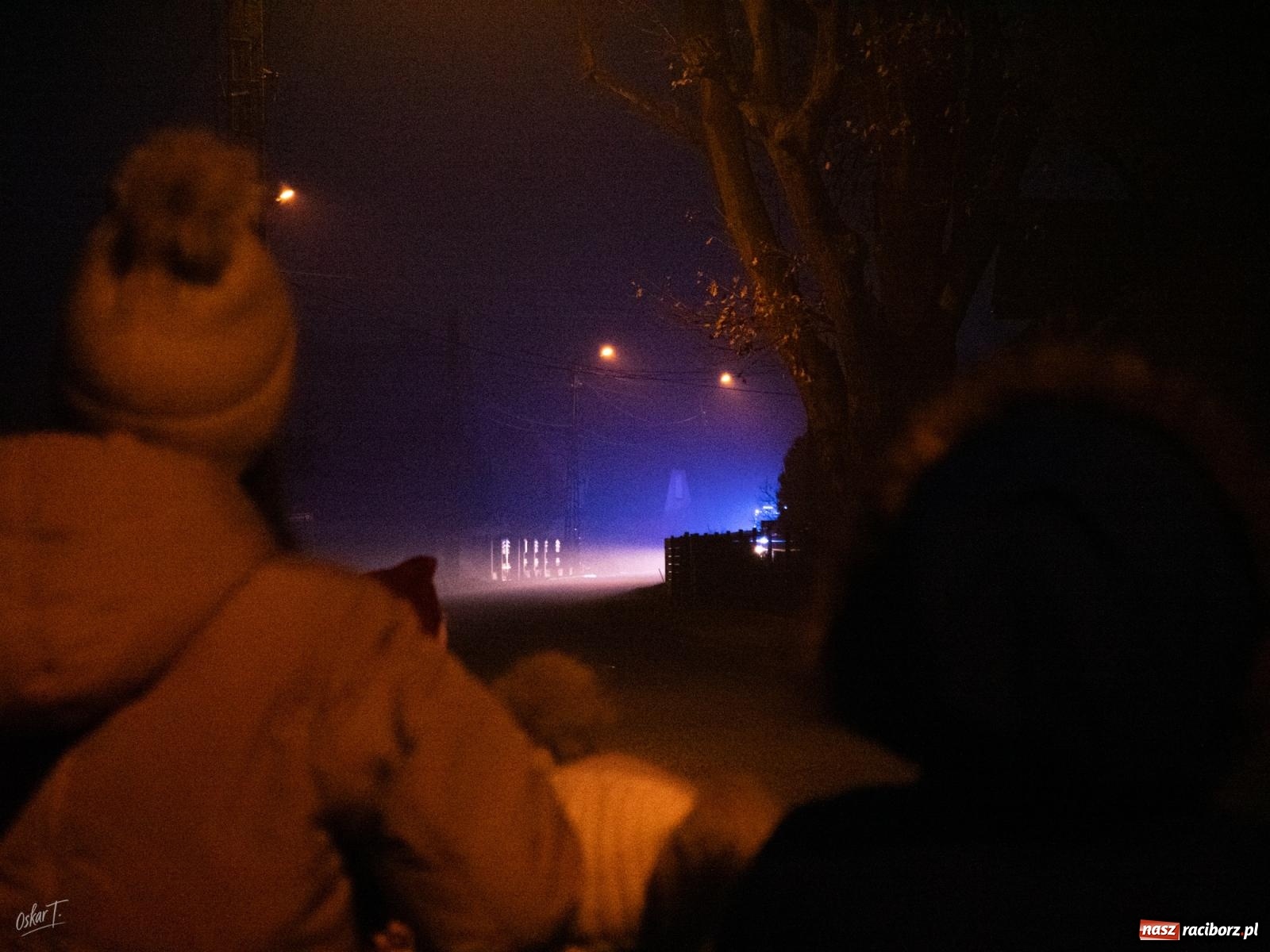 Zdjęcie w galerii na portalu naszraciborz.pl: Święty Mikołaj przyjechał do Nędzy wozem strażackim wiadomości z regionu