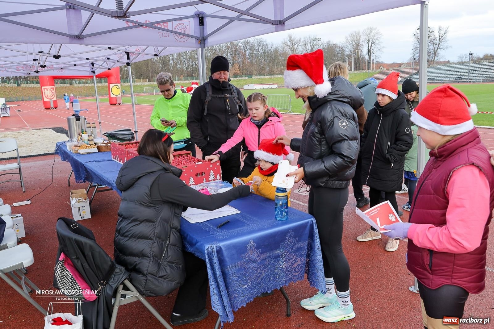 Zdjęcie w galerii na portalu naszraciborz.pl: Bieg Mikołajkowy z Justyną Święty-Ersetic wiadomości z regionu