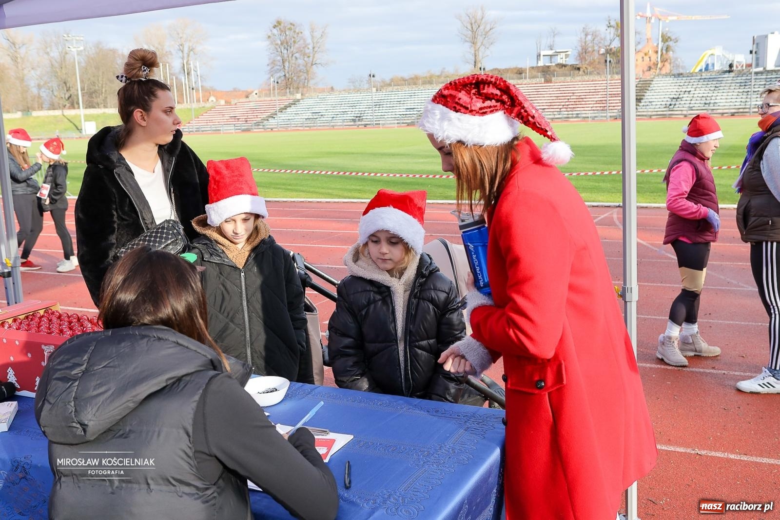 Zdjęcie w galerii na portalu naszraciborz.pl: Bieg Mikołajkowy z Justyną Święty-Ersetic wiadomości z regionu