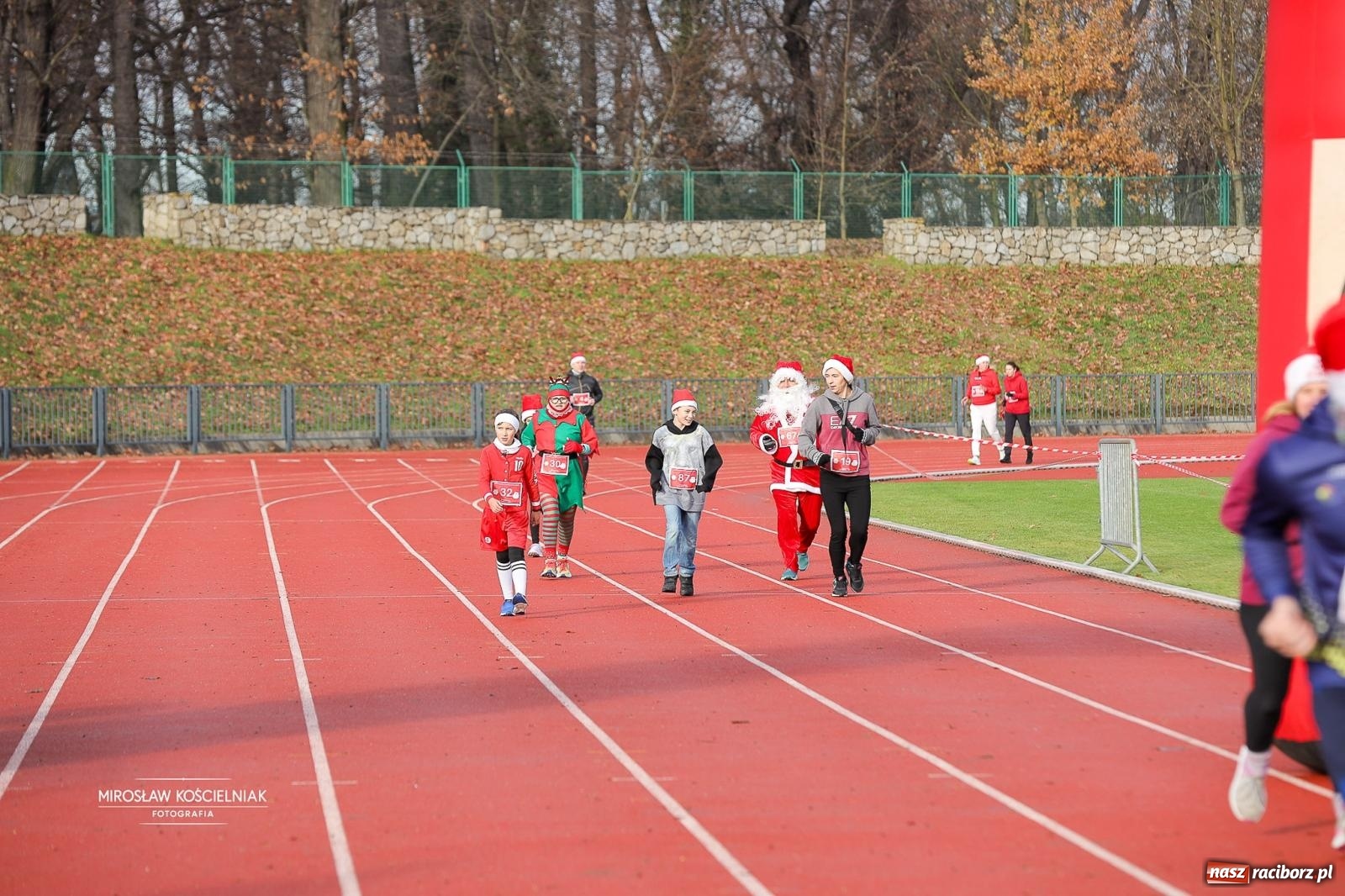 Zdjęcie w galerii na portalu naszraciborz.pl: Bieg Mikołajkowy z Justyną Święty-Ersetic wiadomości z regionu
