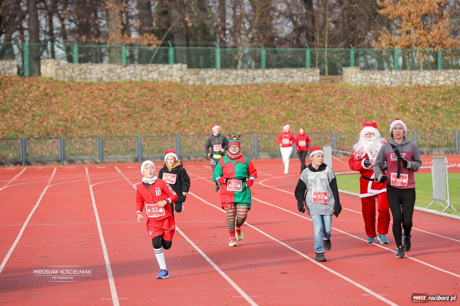 Zdjęcie w galerii na portalu naszraciborz.pl: Bieg Mikołajkowy z Justyną Święty-Ersetic wiadomości z regionu