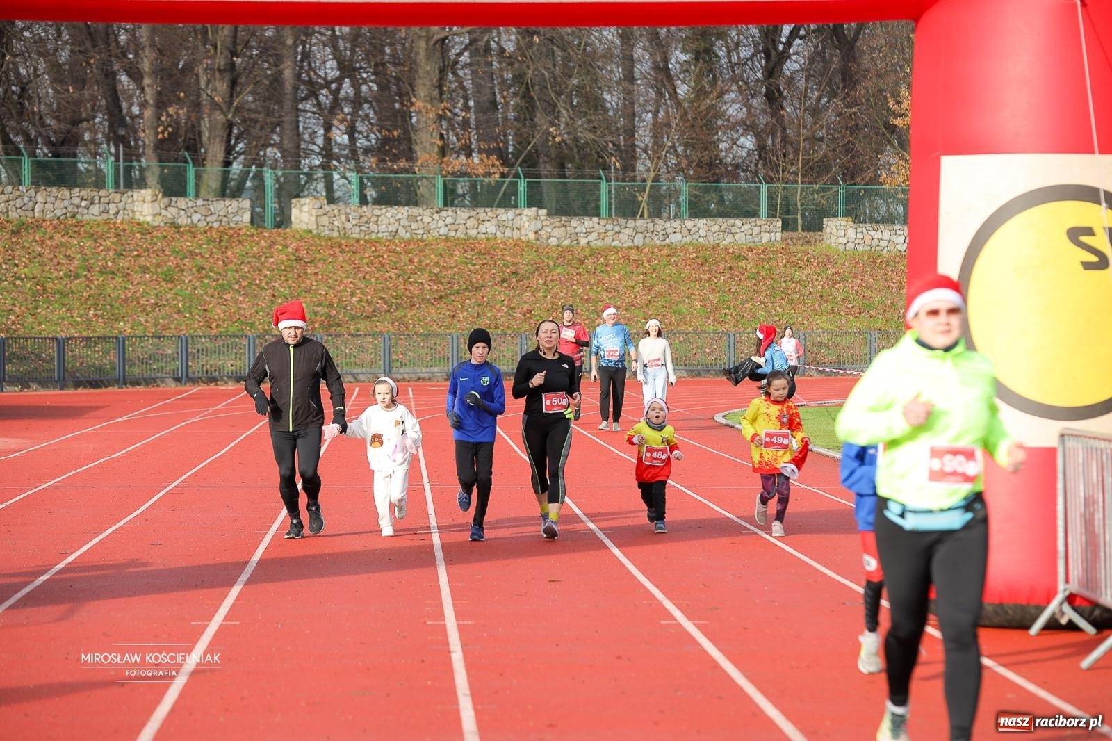 Zdjęcie w galerii na portalu naszraciborz.pl: Bieg Mikołajkowy z Justyną Święty-Ersetic wiadomości z regionu