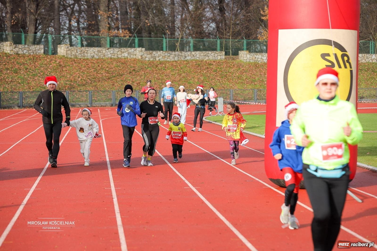 Zdjęcie w galerii na portalu naszraciborz.pl: Bieg Mikołajkowy z Justyną Święty-Ersetic wiadomości z regionu