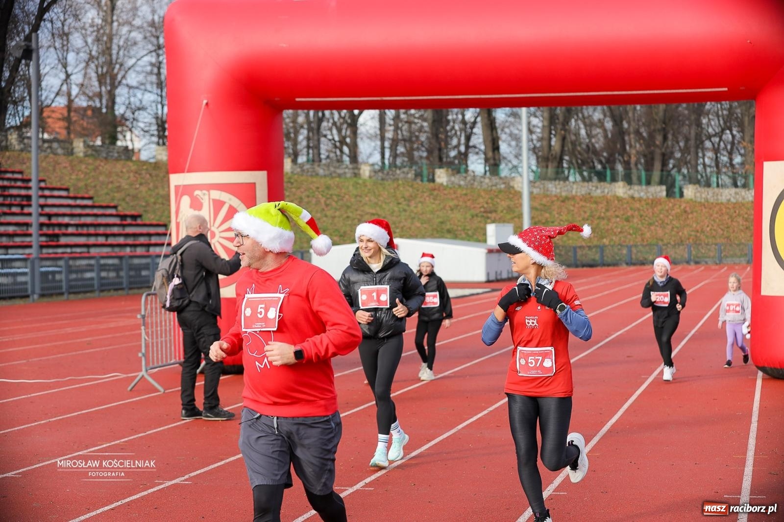Zdjęcie w galerii na portalu naszraciborz.pl: Bieg Mikołajkowy z Justyną Święty-Ersetic wiadomości z regionu
