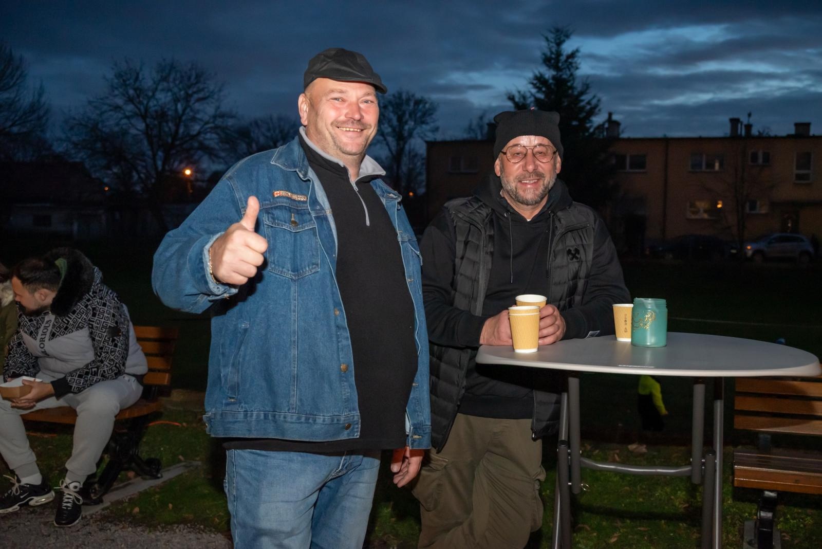 Zdjęcie w galerii na portalu naszraciborz.pl: Kiermasz Bożonarodzeniowy w baśniowej scenerii tworkowskiego zamku z rekordową frekwencją wiadomości z regionu