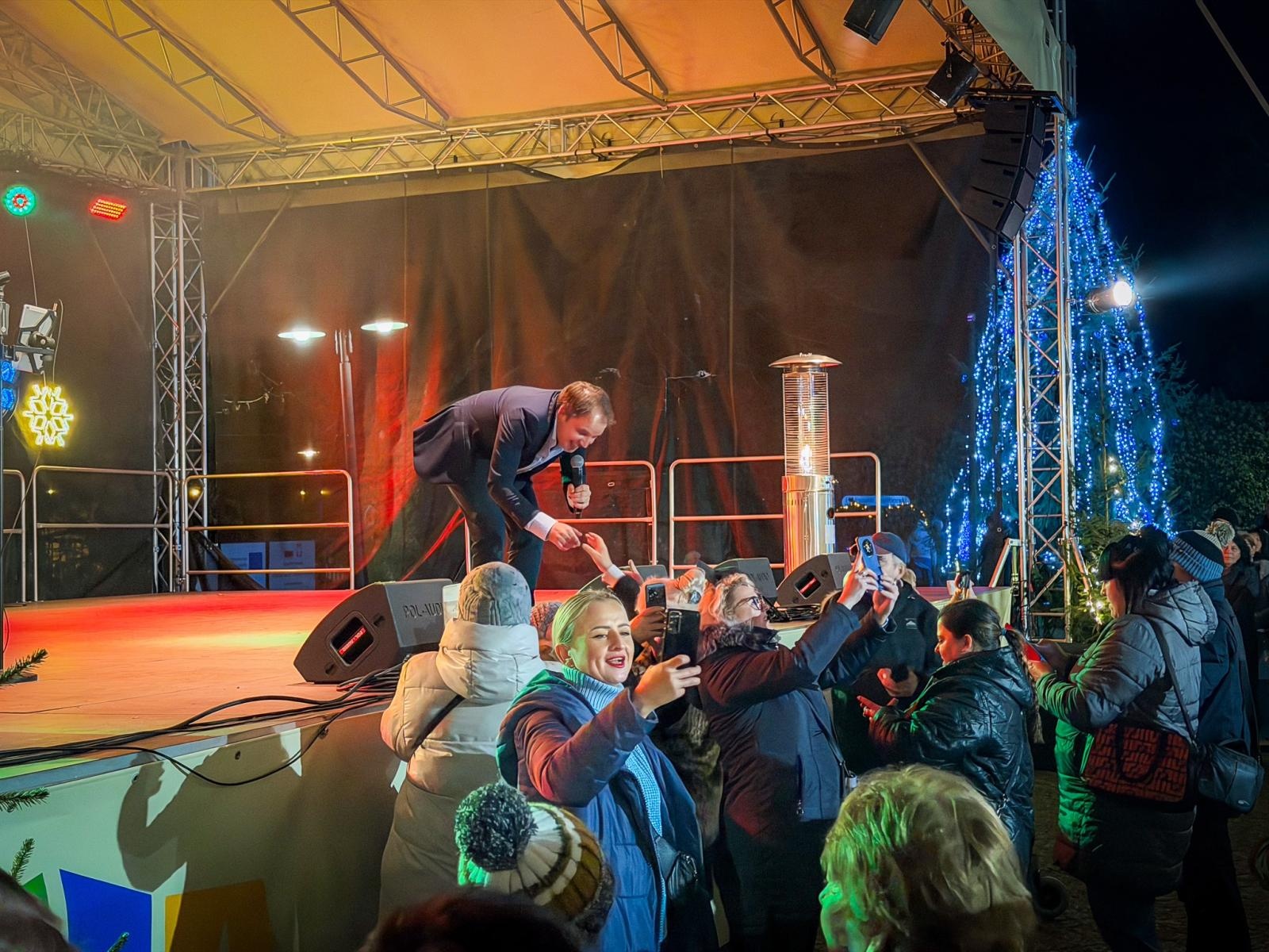 Zdjęcie w galerii na portalu naszraciborz.pl: Bajkowy Zamek 2025. TOBY przyciągnął tłumy mieszkańców powiatu wiadomości z regionu