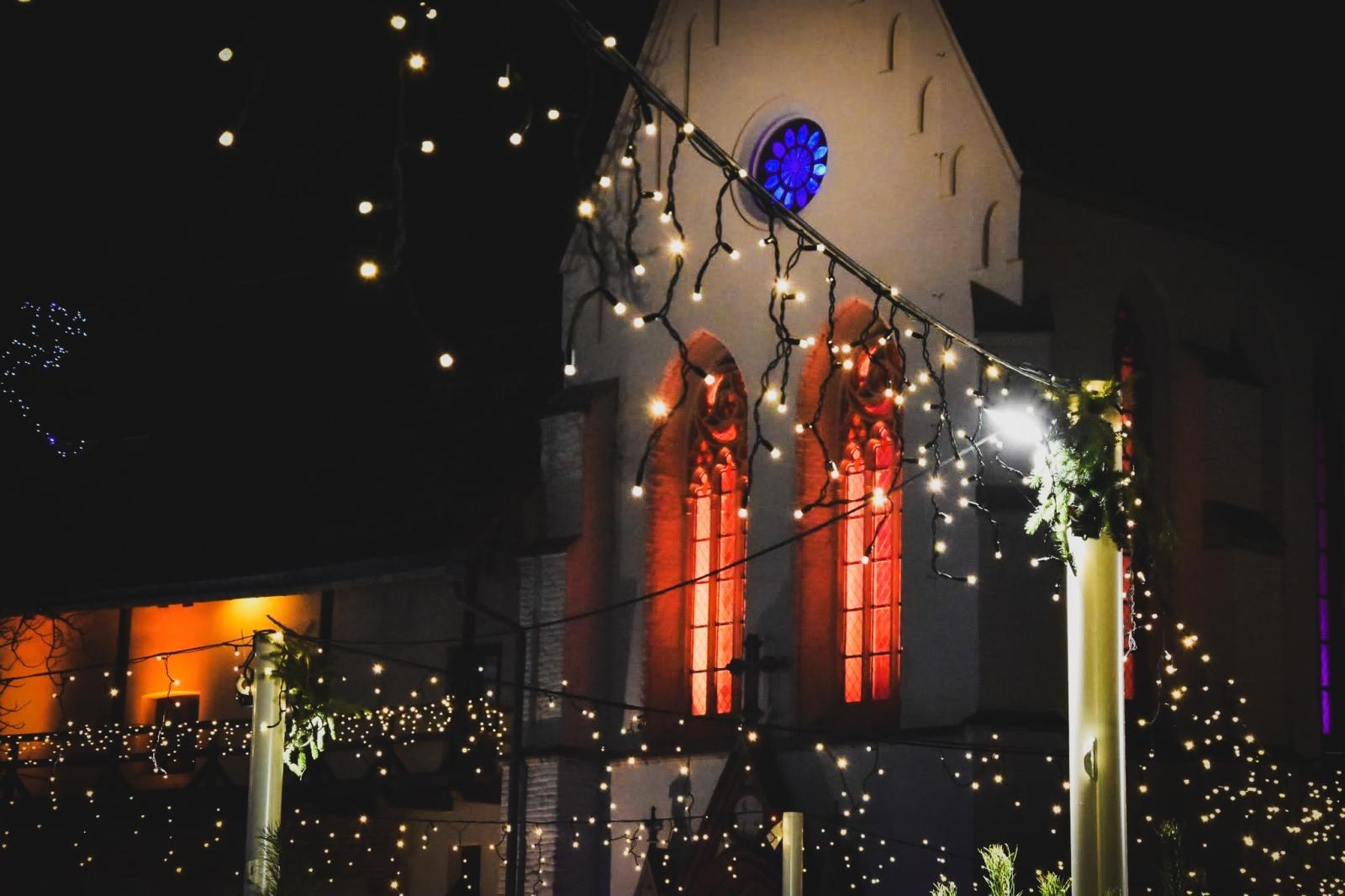 Zdjęcie w galerii na portalu naszraciborz.pl: Bajkowy Zamek 2025. TOBY przyciągnął tłumy mieszkańców powiatu wiadomości z regionu